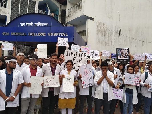 Doctors protest for a safe work environment